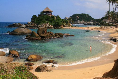 Playa El Cabo de San Juan in Tayrona National Park, Colombia (by Tanenhaus).