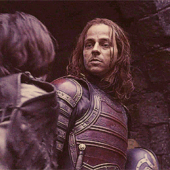 avorpalsword - Game of Thrones meme » two outfits - Jaqen’s armor...