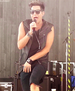elifvabay:  (x) 