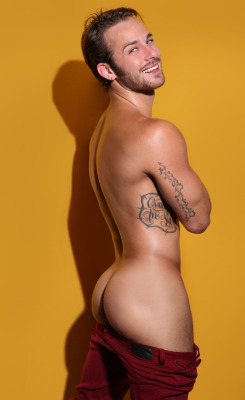 Reallylatestarter:  Baby Got Back.  Quinn Jaxon Photographed By Murray.   