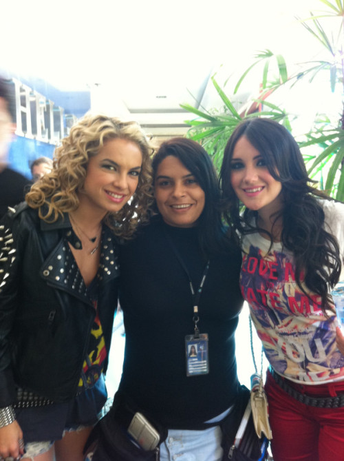 foreverandever-luar:  Dulce, Lua, e a Vivi Gonzo  
