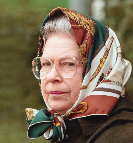 religiousdevotion:  When you think the Queen hates you and then you realise… That’s