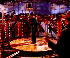 itshiddles:  KEN BRANAGH SERIOUSLY I WAS WATCHING YOU AND WONDERING IF YOU FORGOT THE CHOREOGRAPHY OR YOU WERE JUST BEING A HEAD BITCH IN CHARGE 