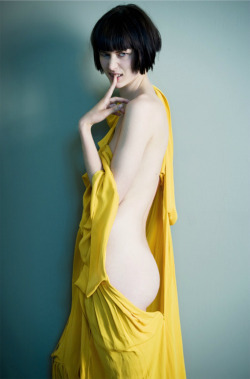 goneforbagels:Nudes by Sophie Delaporte