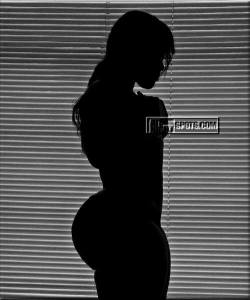 shesofyne:  Her silhouette is BAD! 