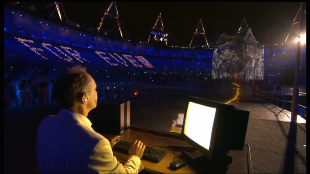 parislemon:
“ buzz:
“ Tim Berners-Lee, inventor of the World Wide Web, and a NeXT cube during the opening ceremonies for the 2012 Olympics in London. Background here and here.
”
Naturally, the TV commentators had no clue who Tim Berners-Lee was.
”