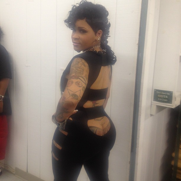 Drizzy Loves Butts!
