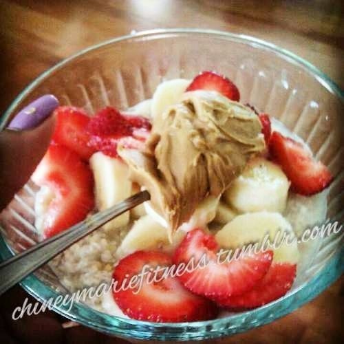Pre Workout Meal: Oatmeal, with Banana, Strawberries and Peanut Butter-
A pre workout meal is just as important as a post workout meal. Eating the right food(s) before and after a workout helps you to maintain the muscle you have and the muscle you...