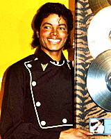 xmichaeljacksonx:  trianglemix:  → THRILLER (1982-1985)  This is thrillerThriller