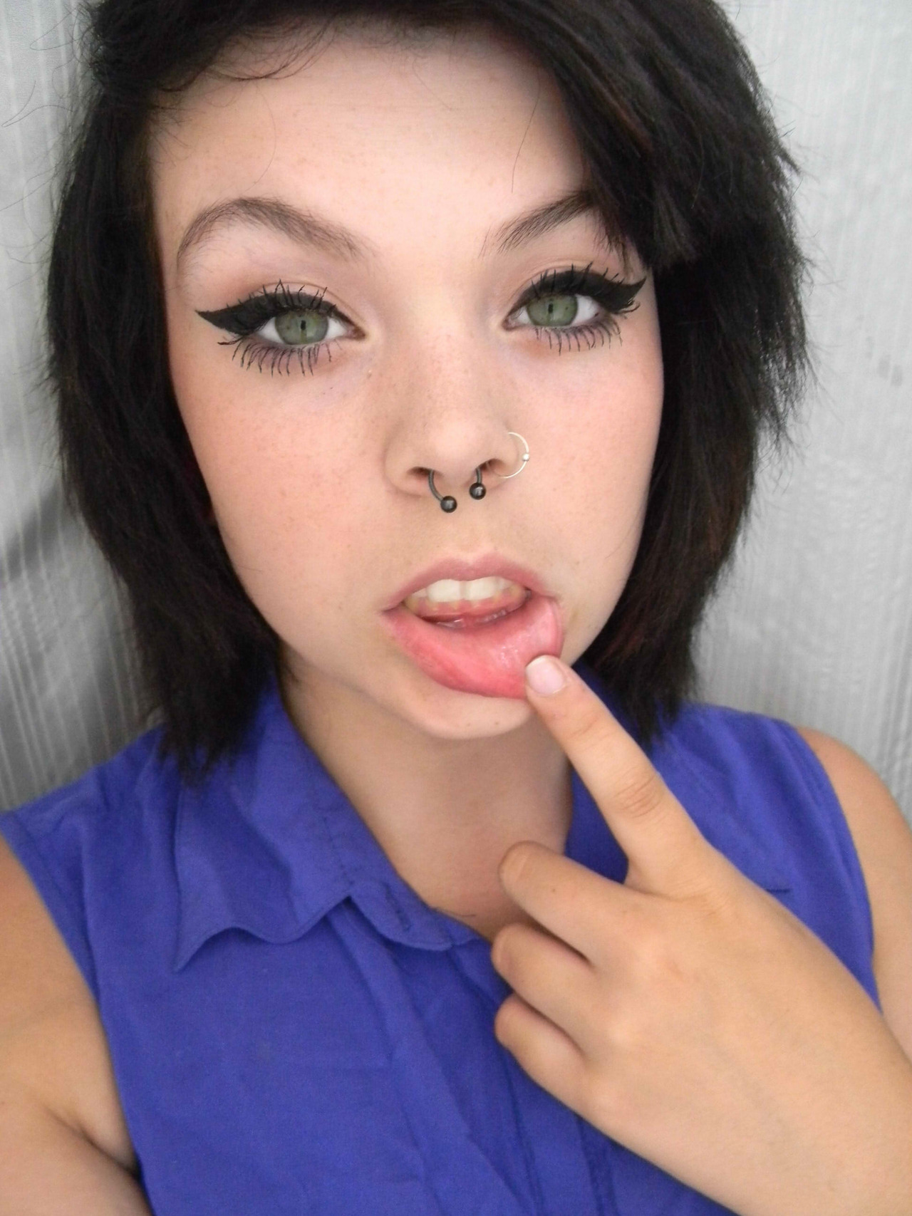 heartstring-s:  masturbaiting:  idk i’ll take better pictures later but ya here