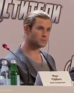 Tom being so, so cute. Tom, I ask you stop with that. ^^