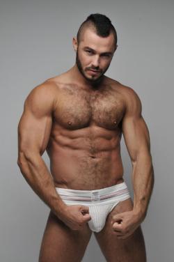 edu-dudu:  Jessy Ares (by Srdjan Milinković) 