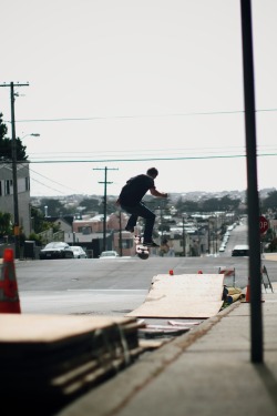 skate-of-curse:  . 