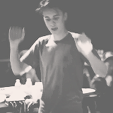 harryshtyles-deactivated2013091:  Flawless People - Justin Bieber 