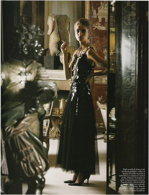 voguelovesme:  Daria Werbowy in “Coco Mademoiselle” by Karl Lagerfeld for Vogue