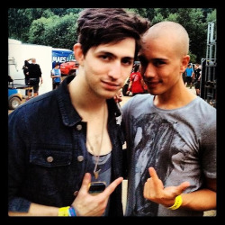 dirtylowfrequencies:  “Me and Porter Robinson having a great time at Tomorrowland”  Cuuties.