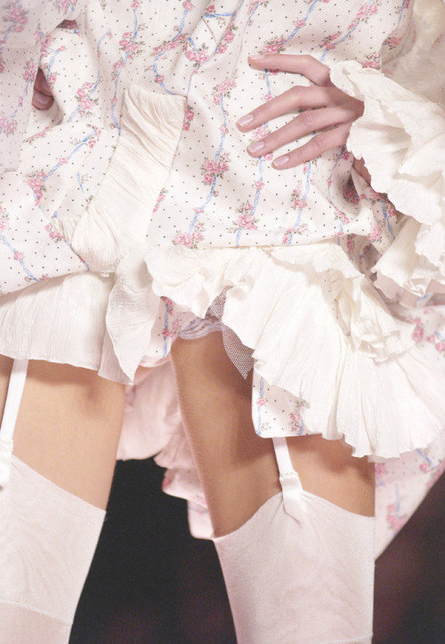 wink-smile-pout:  John Galliano Spring 2004 porn pictures