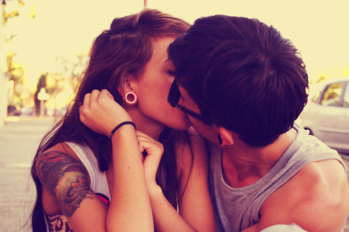  Eu quero beijos, quero abraços, quero sorrisos, quero mãos dadas, quero corpo
