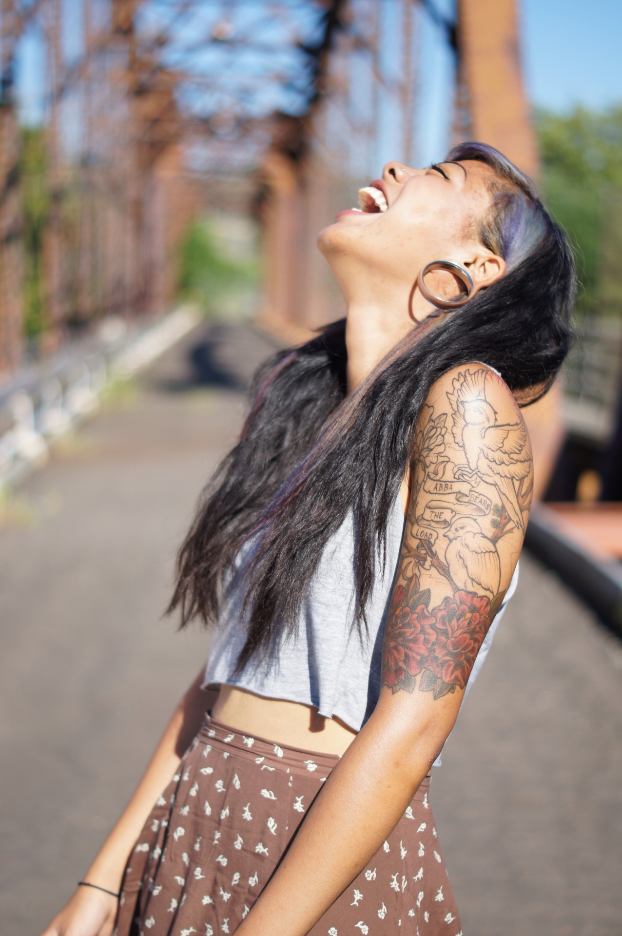molassesinmyveins:  Drake took some pictures of me, hi. Vanessa made me laugh in