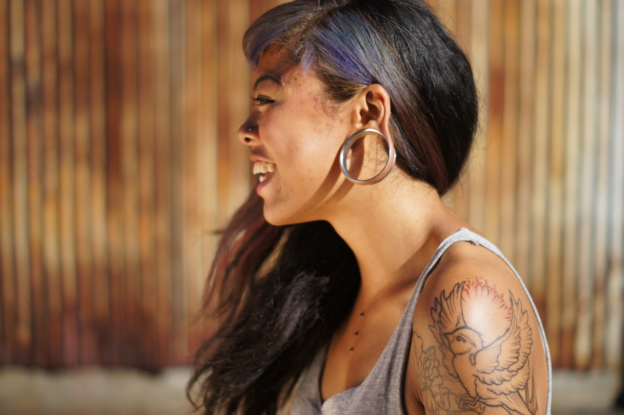 molassesinmyveins:  Drake took some pictures of me, hi. Vanessa made me laugh in