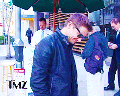 renner-jeremy:Paparazzi: What’s going on man? How are you?Jeremy Renner: Hello.Paparazzi: If you cou