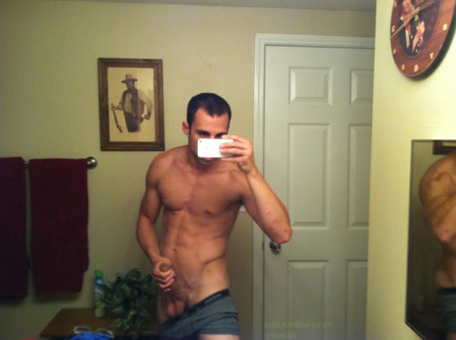 amonsterinmybed:  26 year old straight guy from League City, TX