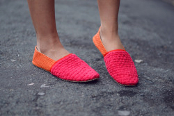 peep-toes:  eurohaus:  xx  I follow back fashion blogs like mine