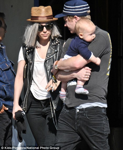 rebukedconditions:  Gaga in jeans