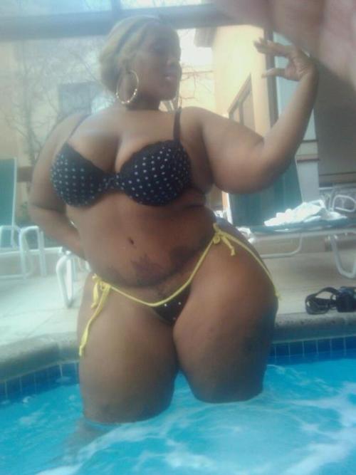 thickerisbetter:  Thick ass Spicee