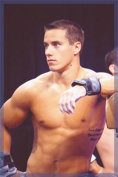 hustonharshaw:  poisonparadise:  Jake Dalton (USA) | Gymnastics   I’m sorry but GOOD GOD