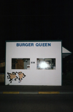 alieneyeball:  Burger Queen 