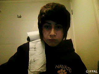 vodime-vale:  nonotesigue:  se que nadie le dara reblog pero:c deben darle reblog