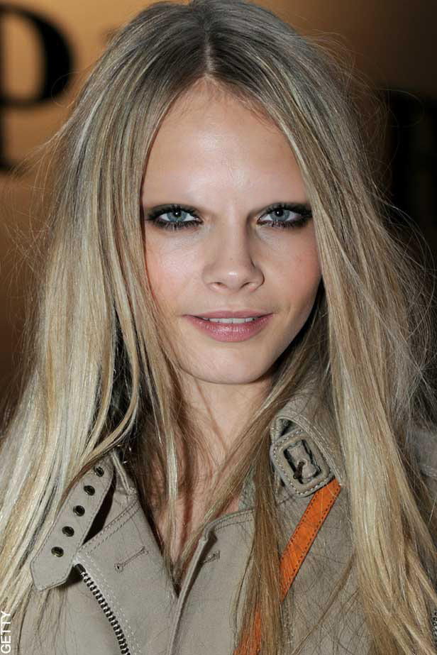 cara delevingne no eyebrows