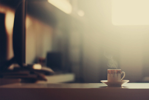 awritershigh:  7:50am by { Sweet life } on Flickr. 