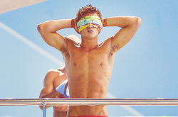 sjcollegeboi:  your daley reason… helloiamjesse:  The middle picture. His body is perfect. unf.   