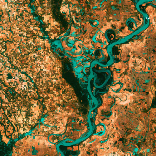 watershedplus:  40 years ago NASA launched its first Landsat satellite to monitor and document the changes taking place across the planet. To celebrate four decades of earth-gazing, NASA and the US Geographical Society selected and digitally coloured