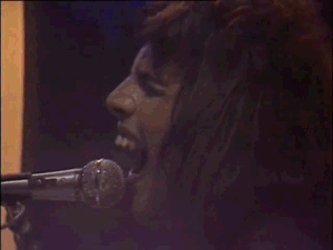 queendears:Hammersmith Odeon 1975