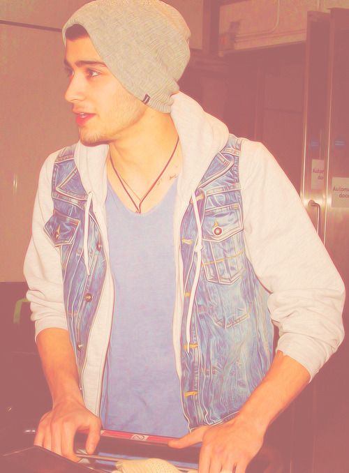 styleharrys-deactivated20140201:  27/50 photos of Zayn Malik that make me want to