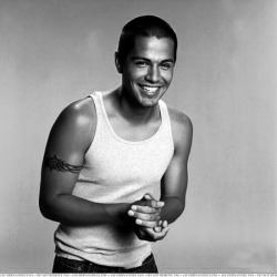 unaenunmillion:  Jay Hernandez♥  The only