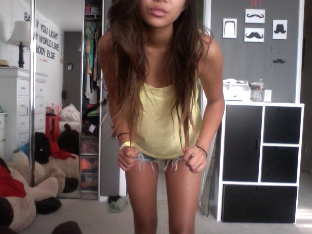 impossible-slut:  WILL NEVER CHANGE BLOG TYPE! CLICK FOR HIPSTER :) :) :) 