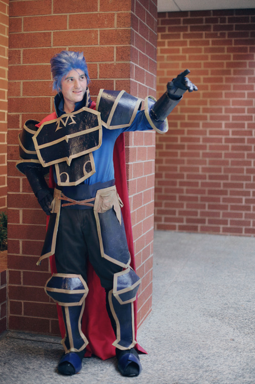 apprivoise:Fire Emblem (Otakon 2012)by http://amaradonis.tumblr.com, http://ferrousleonine.tumblr.co