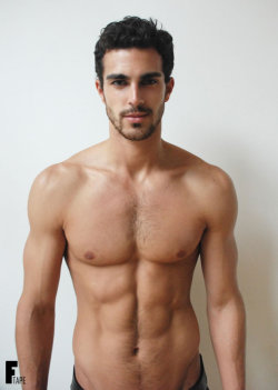 hotguysnextdoor:  Starving for hot guys?