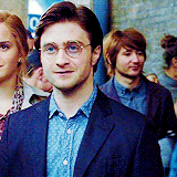 tripletpeaks:  Happy birthday, Harry! 