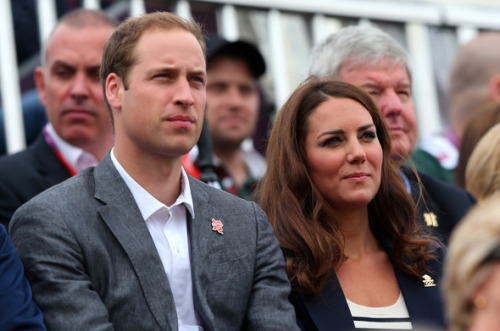 royalwatcher: Members of the British Royal Family cheer on Zara Phillips and other athletes in Grea