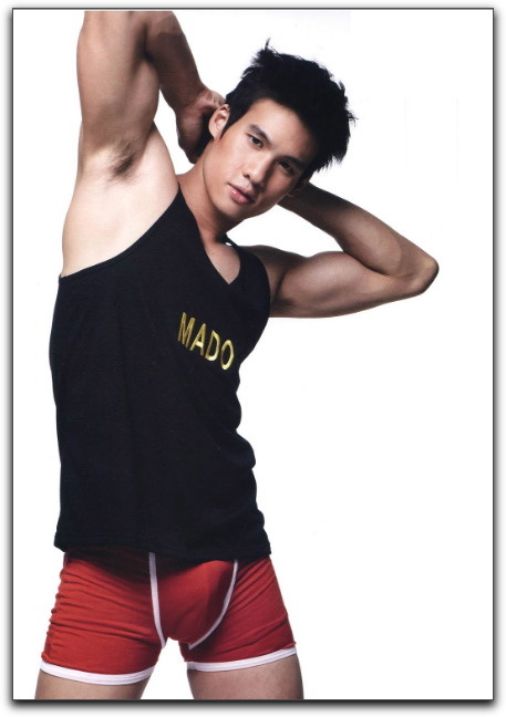bastianphilly:   Bulges for your pleasure.  