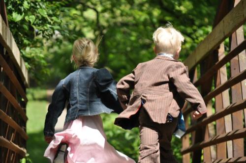 risainwonderland: oh-my-godstiel: THE CUTEST COSPLAY OF ROSE/10TH DOCTOR EVER.