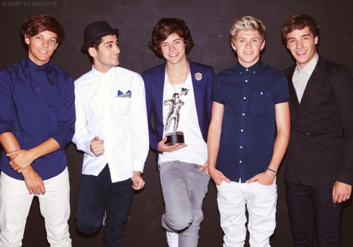  The 2012 VMA nominations are here! Voting starts now! One Direction  will perform