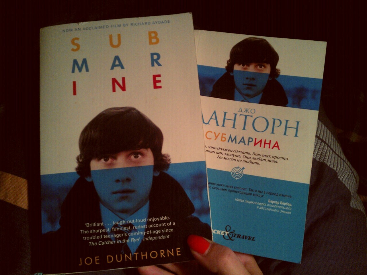 It’s 4:03 AM and I’ve just finished reading “Submarine” :з I have two versions: