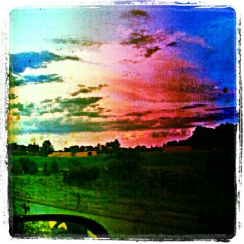 #crazysky #pixlr #trippy #diirty #i'llhashtaganything #potatoe (Taken with Instagram)