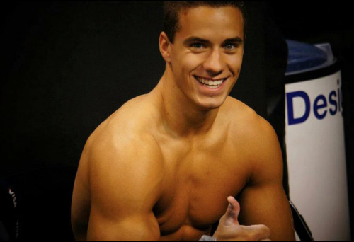coolfunmemes:  it’s impossible to dislike the olympics after this 